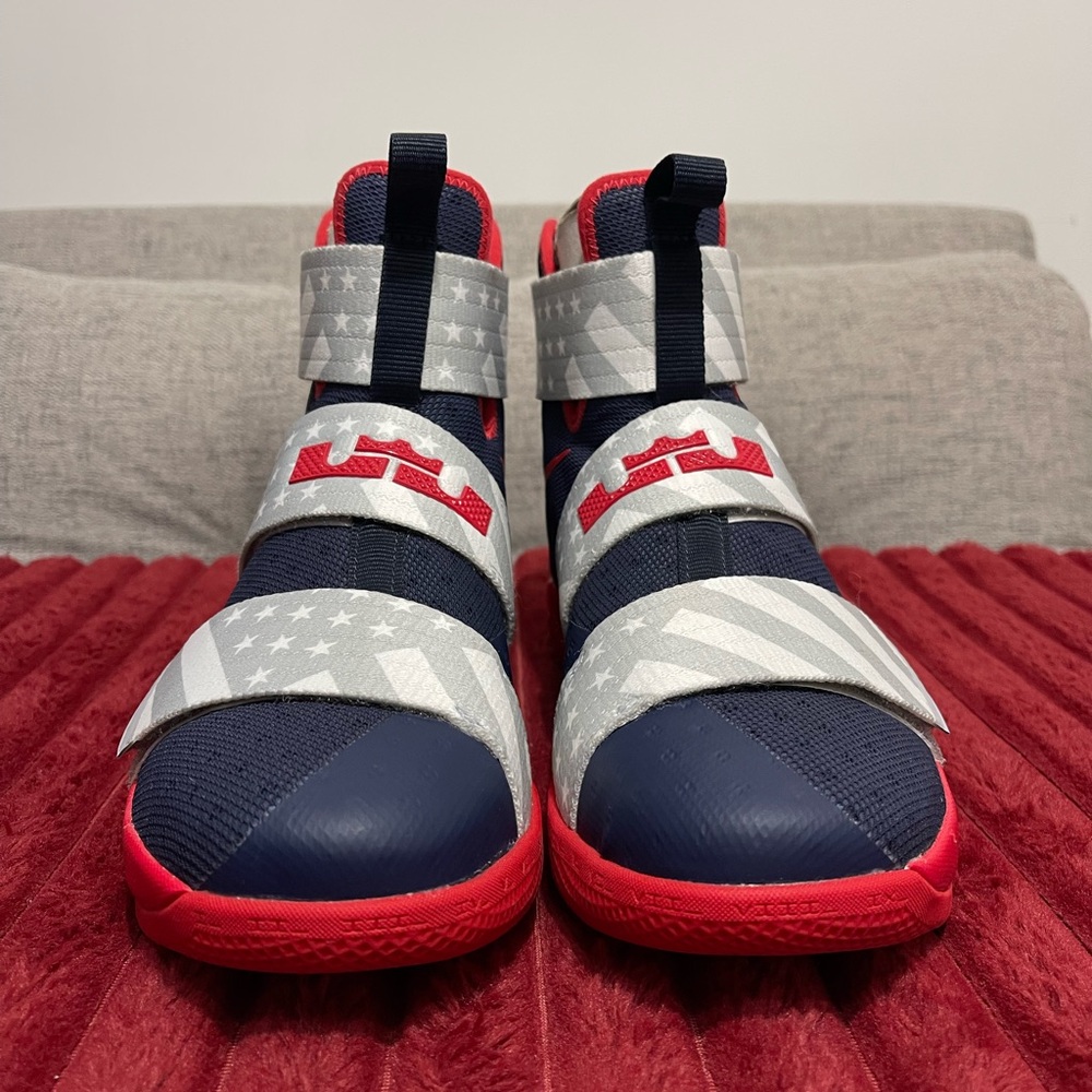 Nike issued LeBron Soldier 10 “USA/Olympic” 2016| Size 7.5 | DS. Shorts included